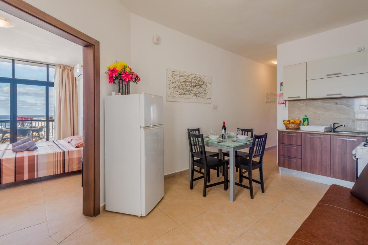 Seashells 2 Bedroom Apartment With Sunny Terrace With Stunning Sea Views - By Getawaysmalta St. Paul's Bay Exterior photo